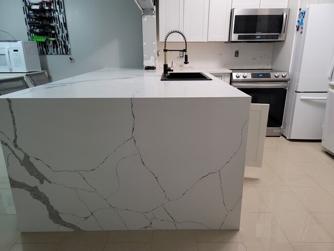 Building Photo - 8407 Bernwood Cove Loop Unit 503