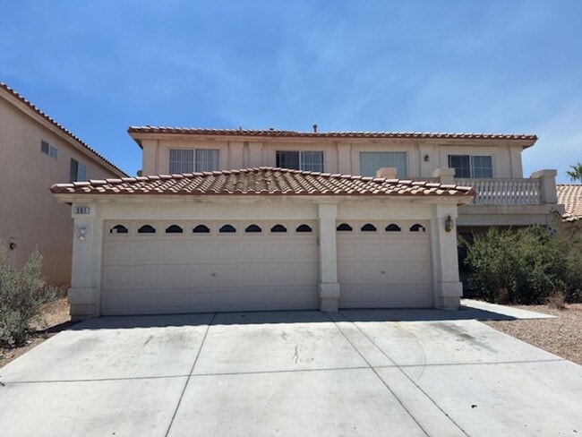 Building Photo - LARGE Spacious 5 Bedroom Single Family Home!!