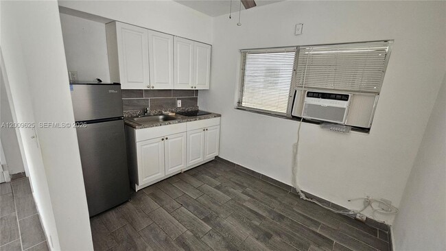 Photo - 2308 Grant St Unit 1