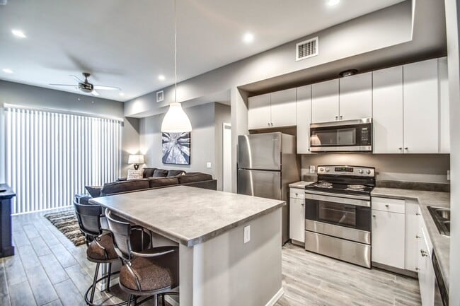 Photo - Furnished 1 bed / 1 bath in a 4 bedroom ap...