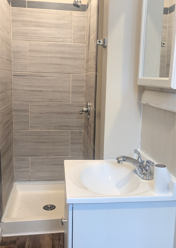 Photo - 714 Orchard St