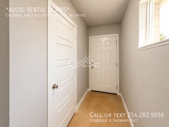 Photo - 1460 Dryden Ave