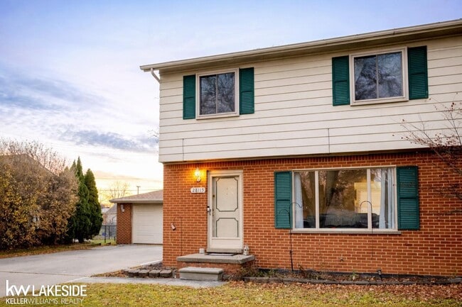 Photo - 28115 Little Mack Ave