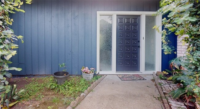 Photo - 811 Devonport Ln