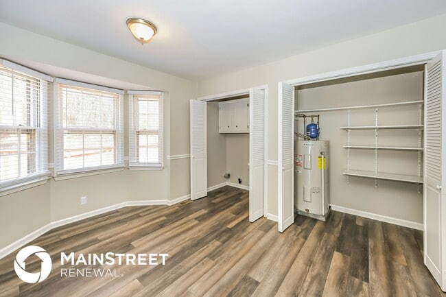 Photo - 2004 Sanford Dr