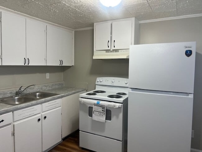 Photo - 209 Johnson St