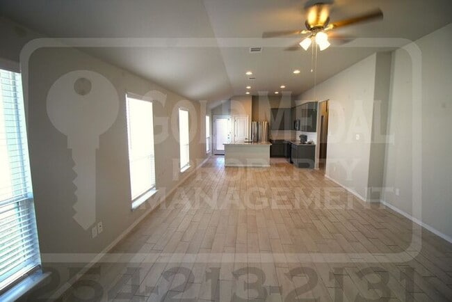 Photo - 335 Black Opal Dr