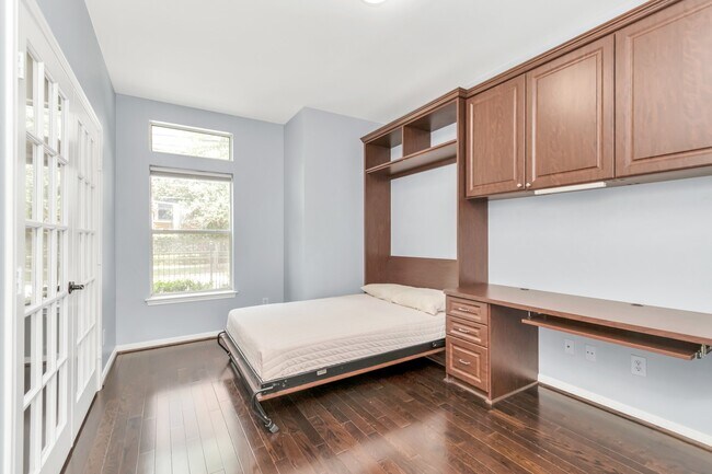 Photo - 2901 W Dallas St