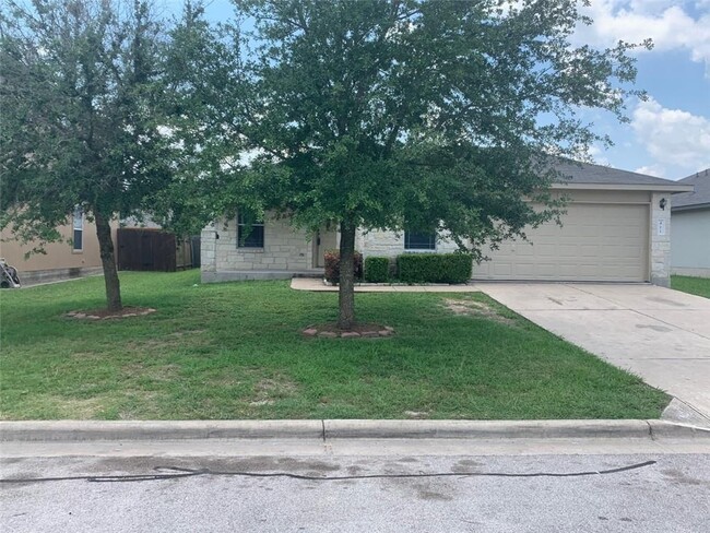Photo - 411 Quail Hollow Dr House