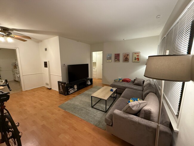 Photo - 3646 Vinton Ave Unidad B