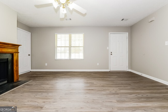 Photo - 1614 Laney Rd