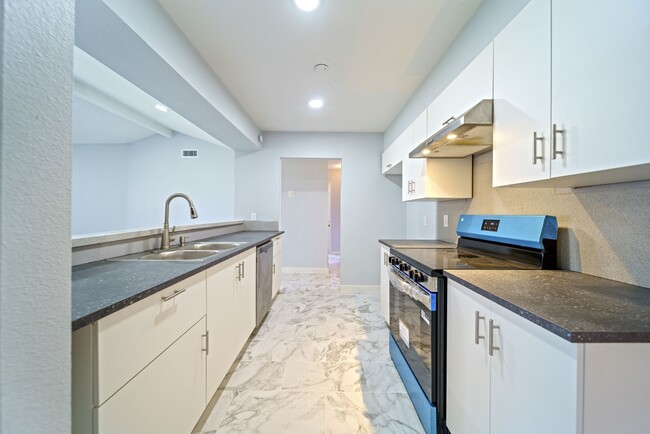 Photo - 5015 Fitzwater Dr