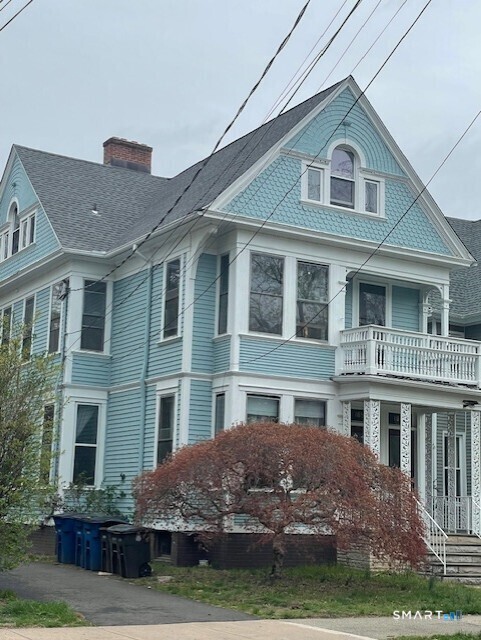 Building Photo - 183 Lawrence St