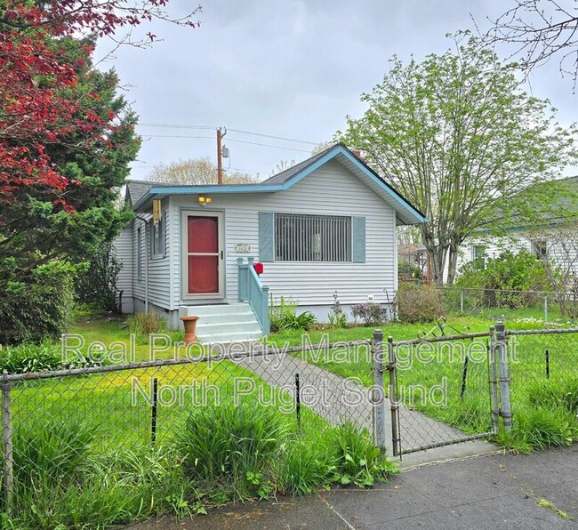 Photo - 1626 Rainier Ave