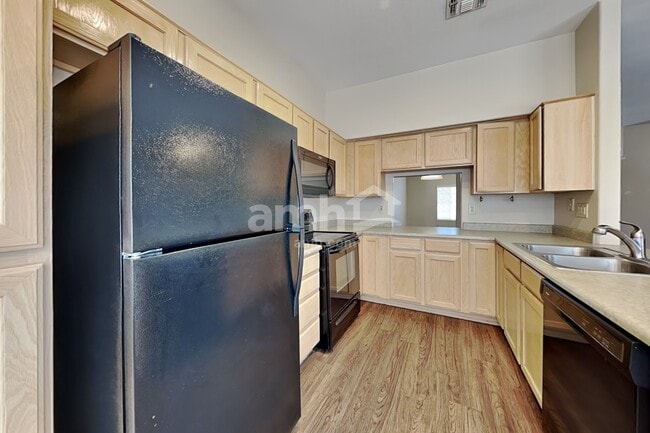 Photo - 10235 W Missouri Ave