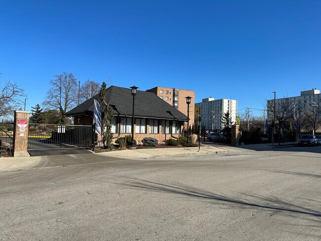 Photo - 637 E Woodland Park Ave Unidad 611