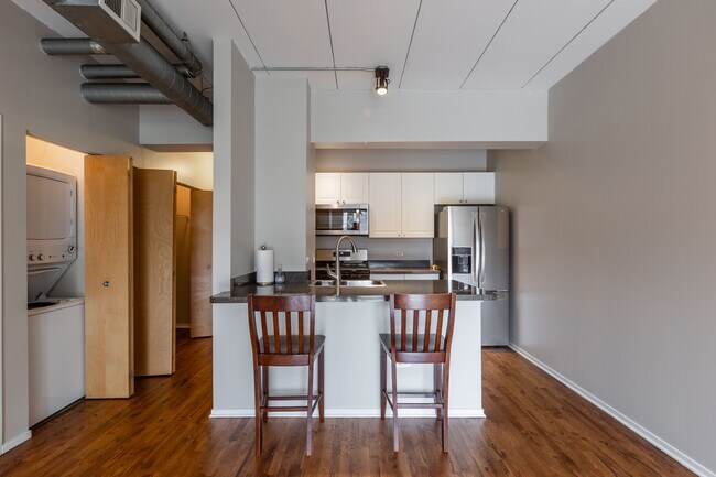 Photo - 1442 S Michigan Ave Unit 1440-213