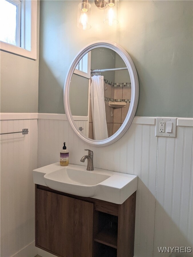 Photo - 1582 Delaware Ave