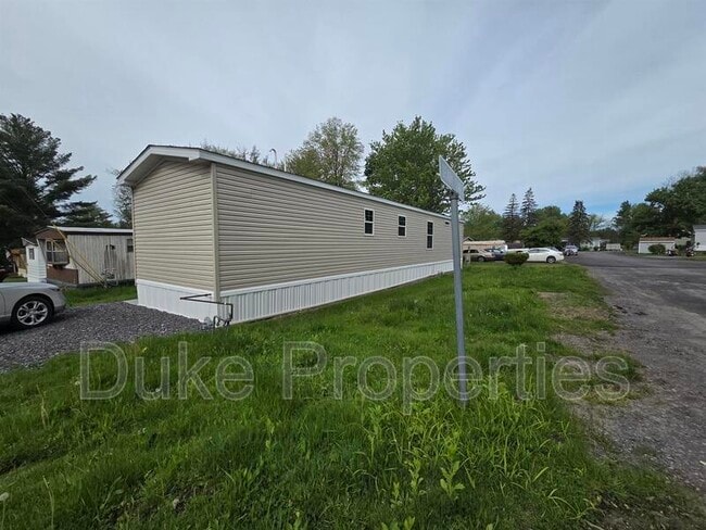 Photo - 410 Donegal Dr