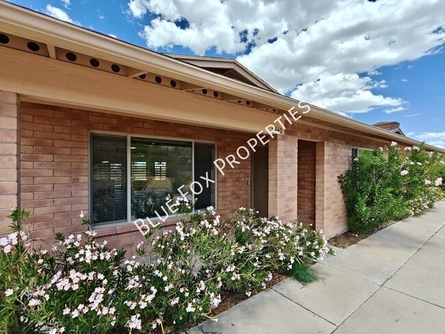 Building Photo - 5440 W Placita De La Promesa