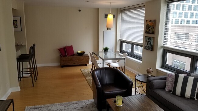 Photo - 440 N Wabash Ave Unidad 1005