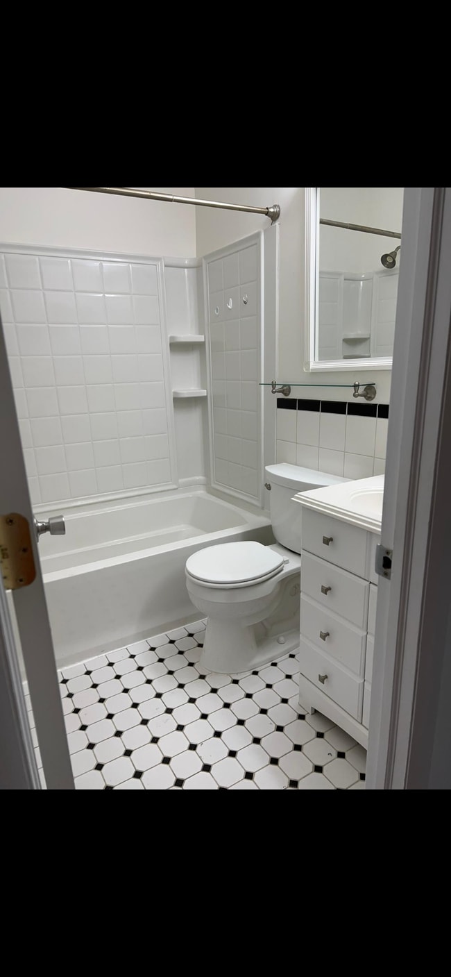 Photo - 1128 Easton Rd Unit 1