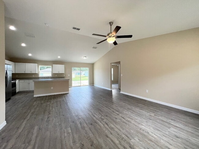 Photo - **Available March 15th**Beautiful Home for Rent 3 Bd 2Bath