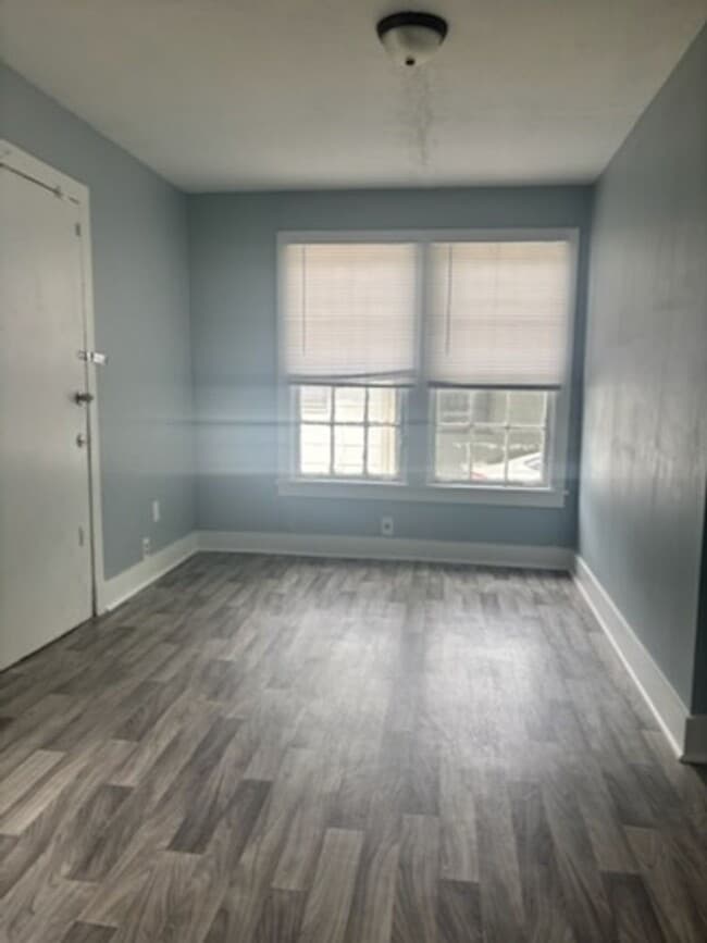 Photo - 4833 Churchill Dr