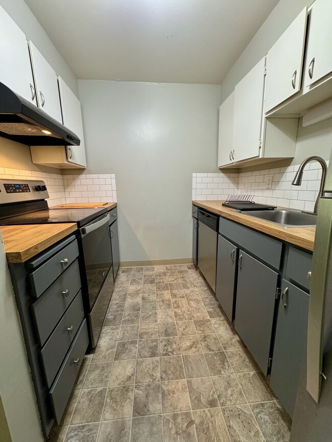 Photo - 400 Rencliffe Apartments Unit 303