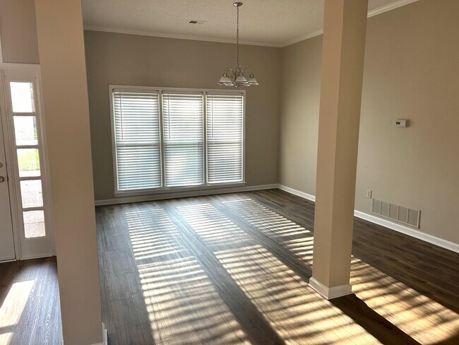 Photo - 1250 Sugar Ln