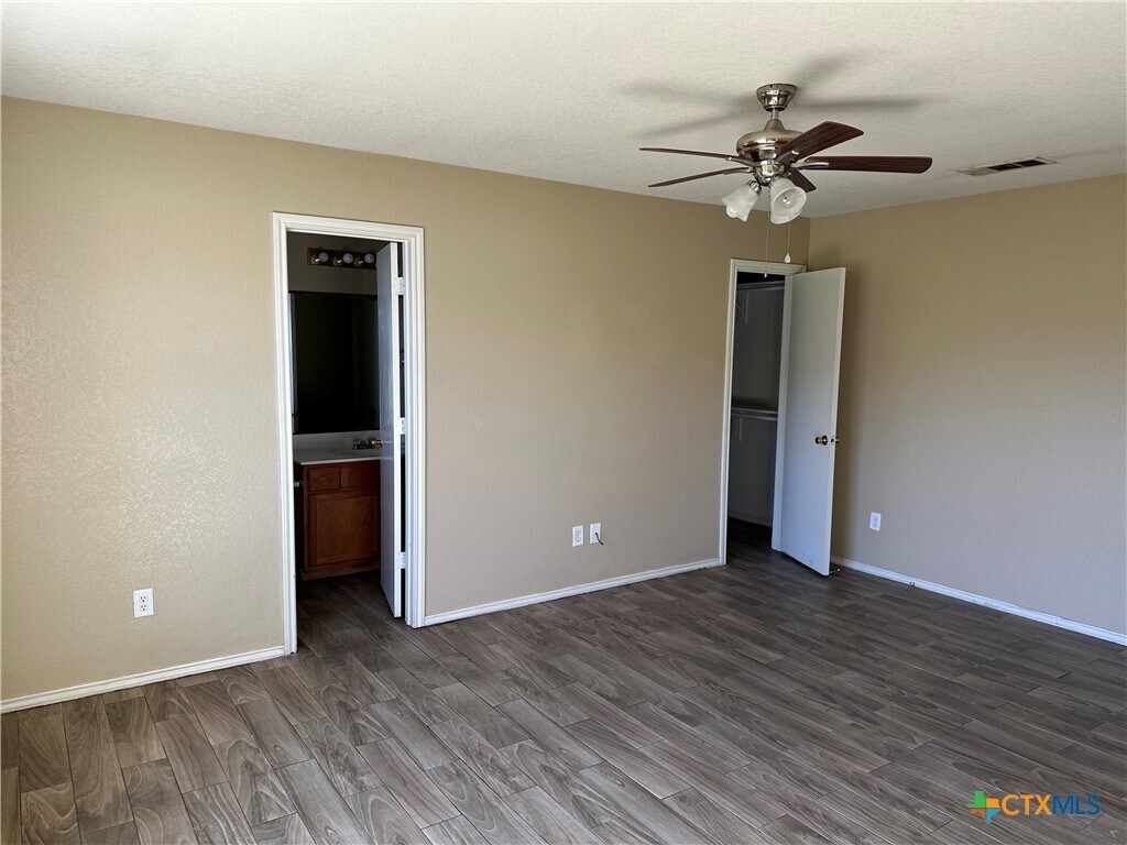 Photo - 3606 Lakecrest Dr House