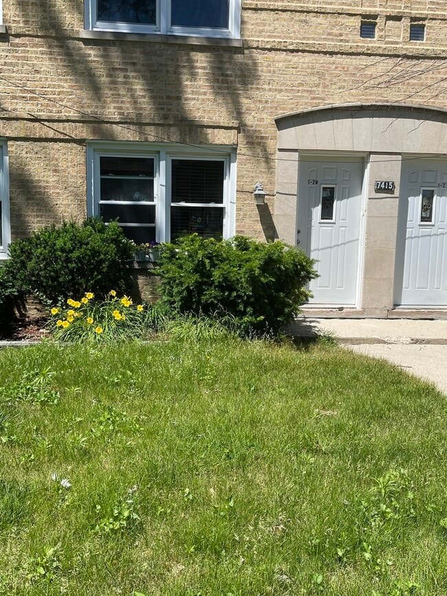 Photo - 7415 N Wolcott Ave Condo Unit 2E
