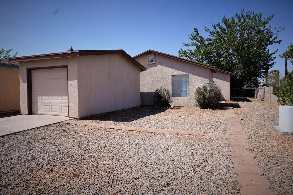 Cozy 3 bedroom home - Cozy 3 bedroom home