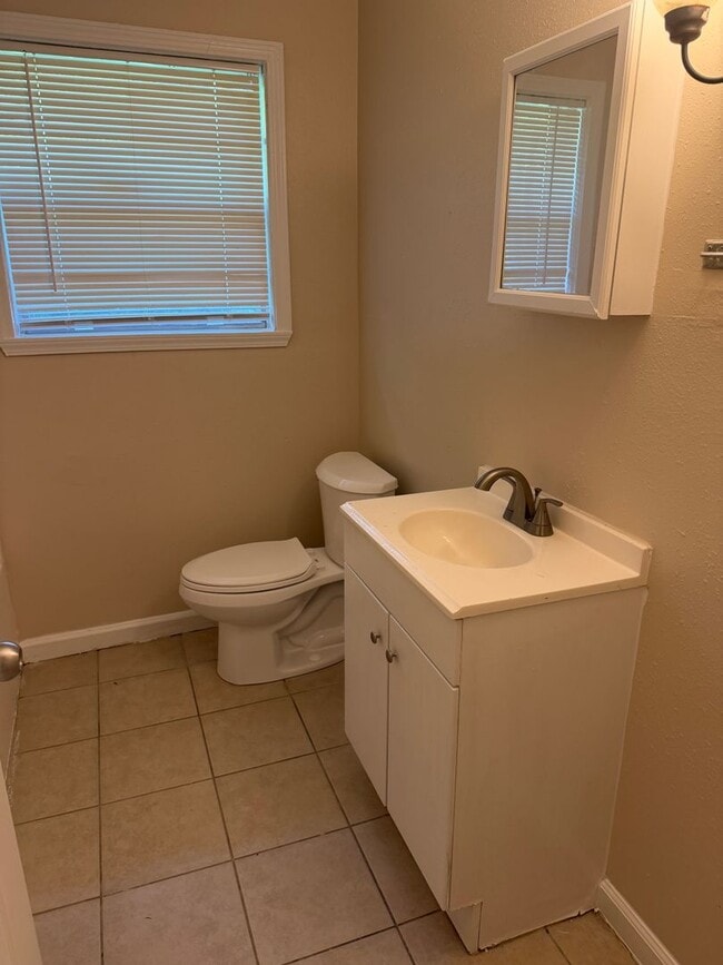 Photo - 6740 Ozark St