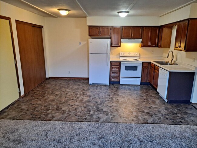 Photo - 1445 W 16th St