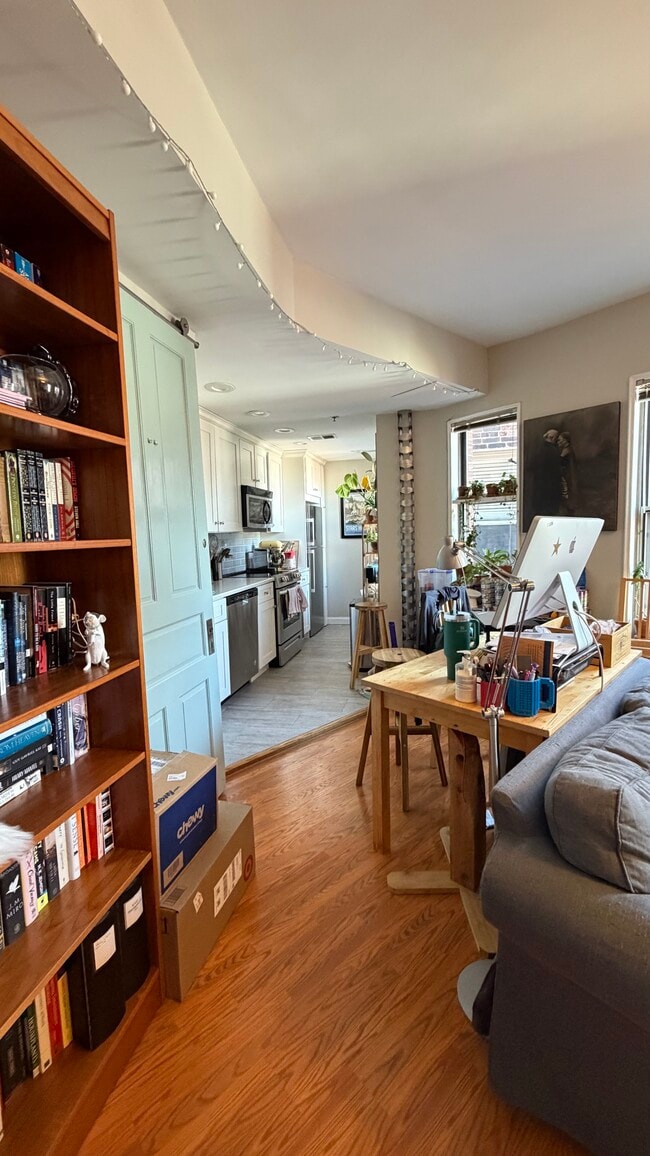 Photo - 1621 T St NW Unit 807