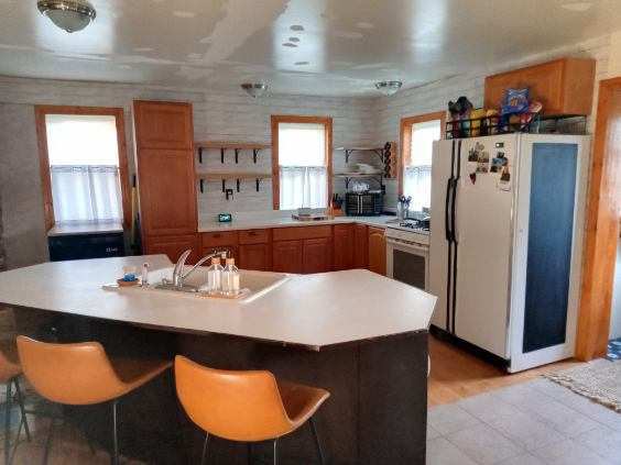 Photo - 913 2nd St SE