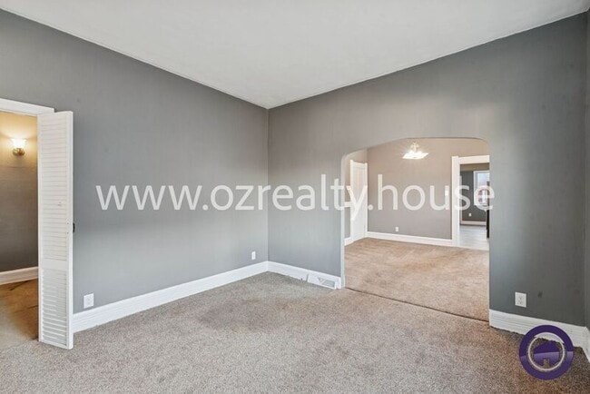 Photo - 222 E Park St