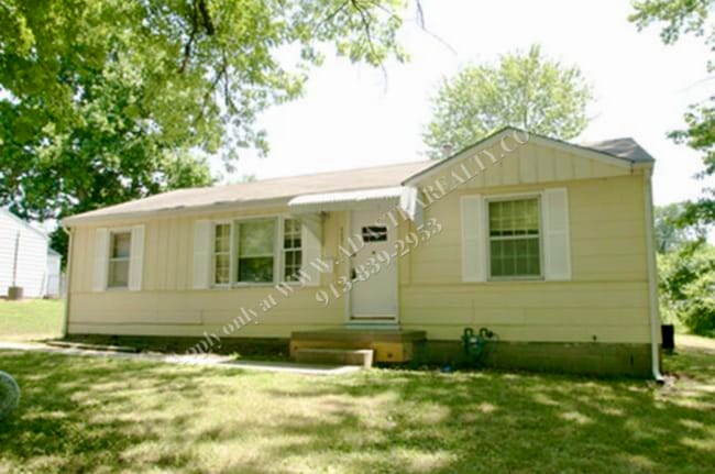 Building Photo - Cute 3 Bed 1 Bath in Raytown-Coming SOON!!