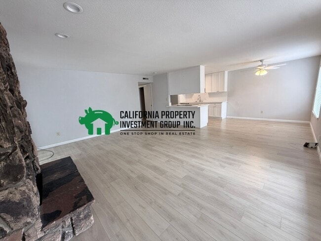 Photo - 5422 Marconi Ave