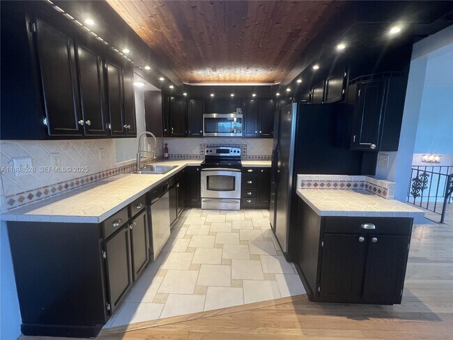 Photo - 141 NW 72nd Way