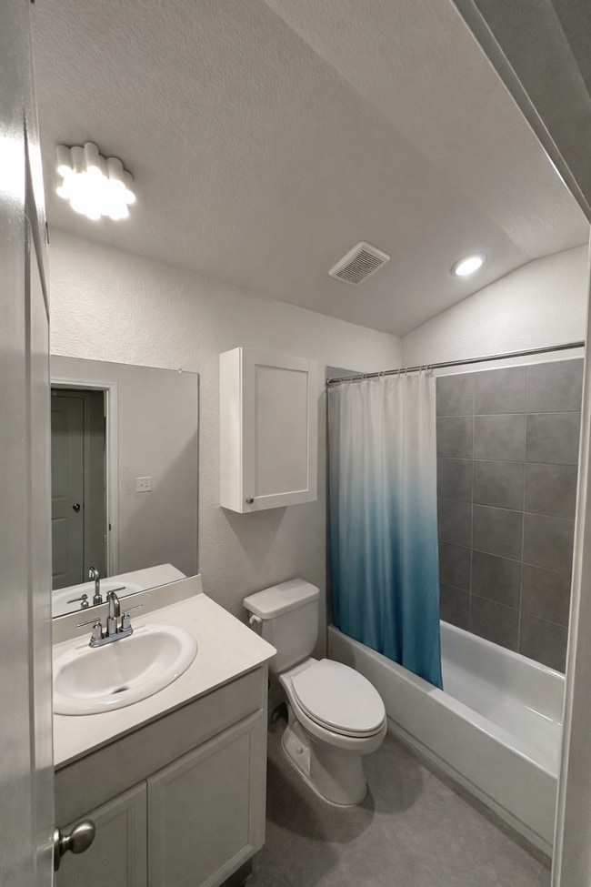 Photo - 300 Low Bramble Dr