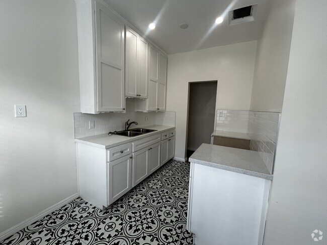 Building Photo - 4253 1/2 Leimert Blvd Unit 4253.5 Rental