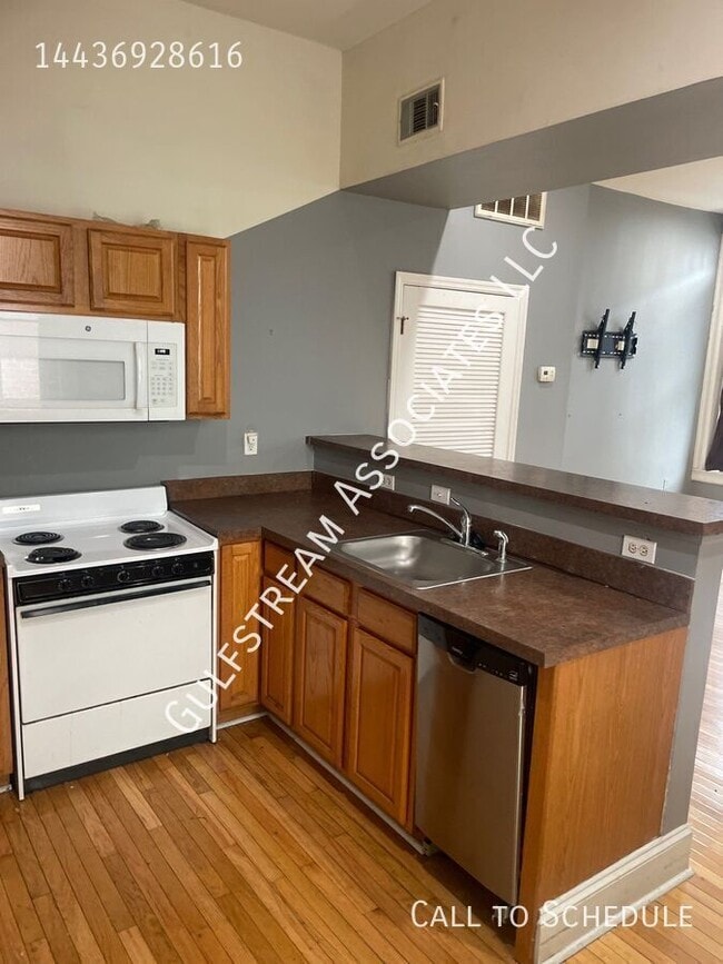 Photo - 319 W Mulberry St Unit Apt 2