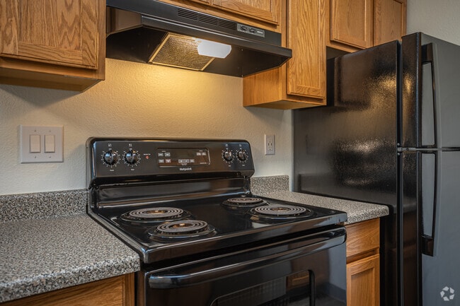 2BR, 1BA - 720SF