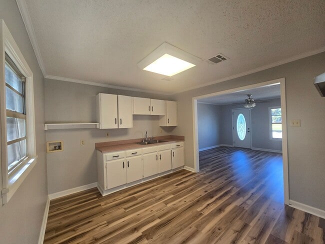 Photo - 2 Bed/1 Bath House