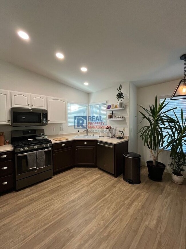 Photo - 9597 Fox Den Dr