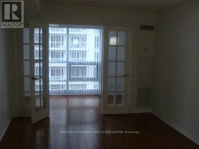 Photo - 763 Bay St. Unité 2807