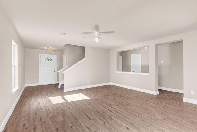 Photo - 2406 Glen Field Dr