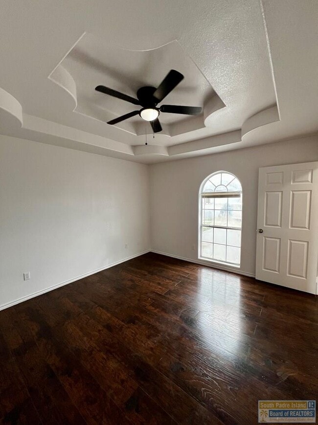 Photo - 2656 Malta St